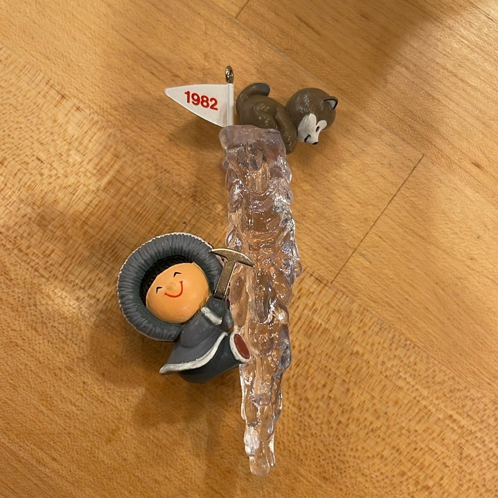 Hallmark Keepsake Ornament 1982 Frosty Friends Icicle - 3rd in Series - …